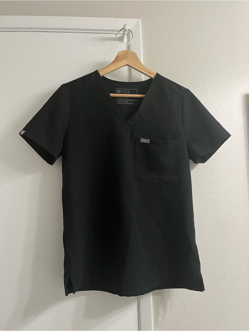 Figs Black Women's V-Neck Short Sleeve Scrub Top